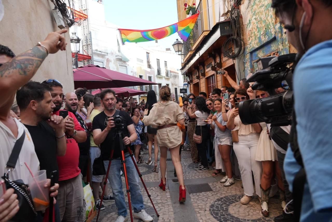 Así ha sido la carrera de tacones en Los Palomos de Badajoz