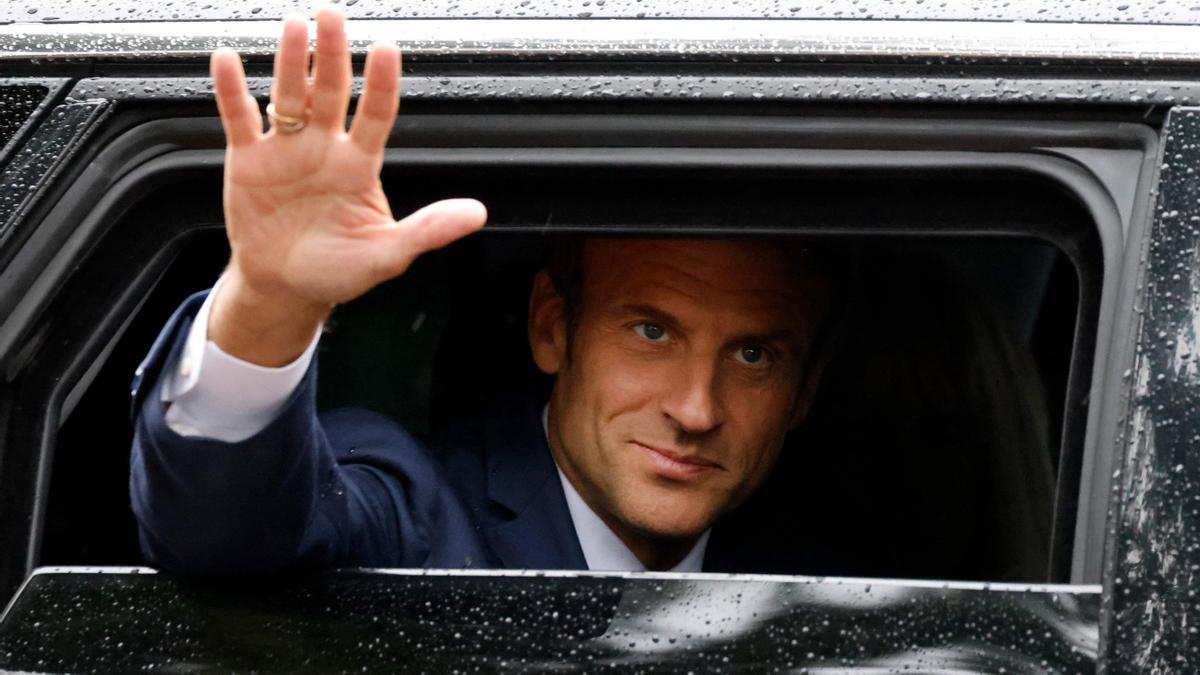 Després de perdre la majoria absoluta, ¿quin futur li espera al Govern de Macron?