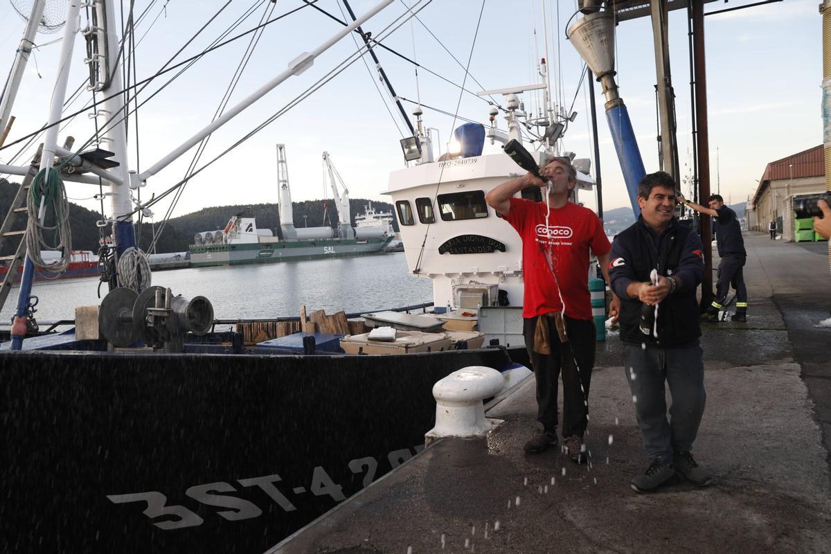 En imágenes: Primera subasta del bonito en la rula de Avilés