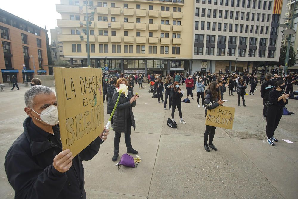 Les escoles de dansa ballen en contra del tancament