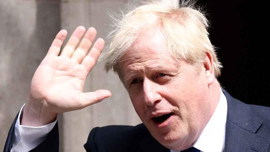 Boris Johnson dimite