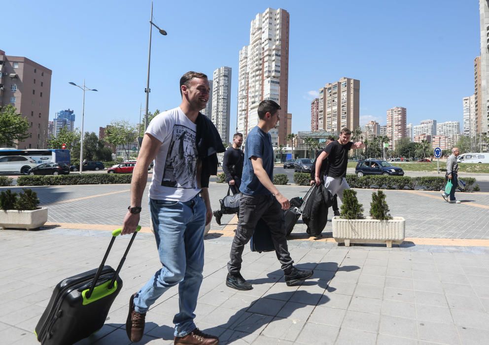 Los turistas aprovechan el buen tiempo del primer día de la Semana Santa