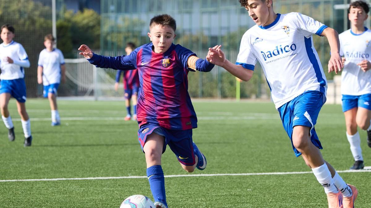 Pedrito Juárez anotó un golazo contra el Granollers