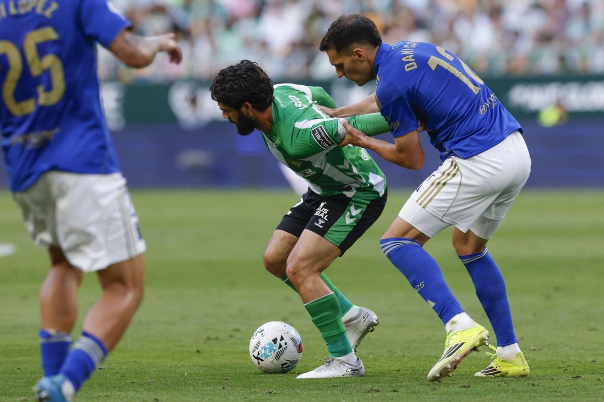 Las imágenes del Betis-Oviedo en el Estadio de la Cartuja Las imágenes del Betis-Oviedo en el Estadio de la Cartuja