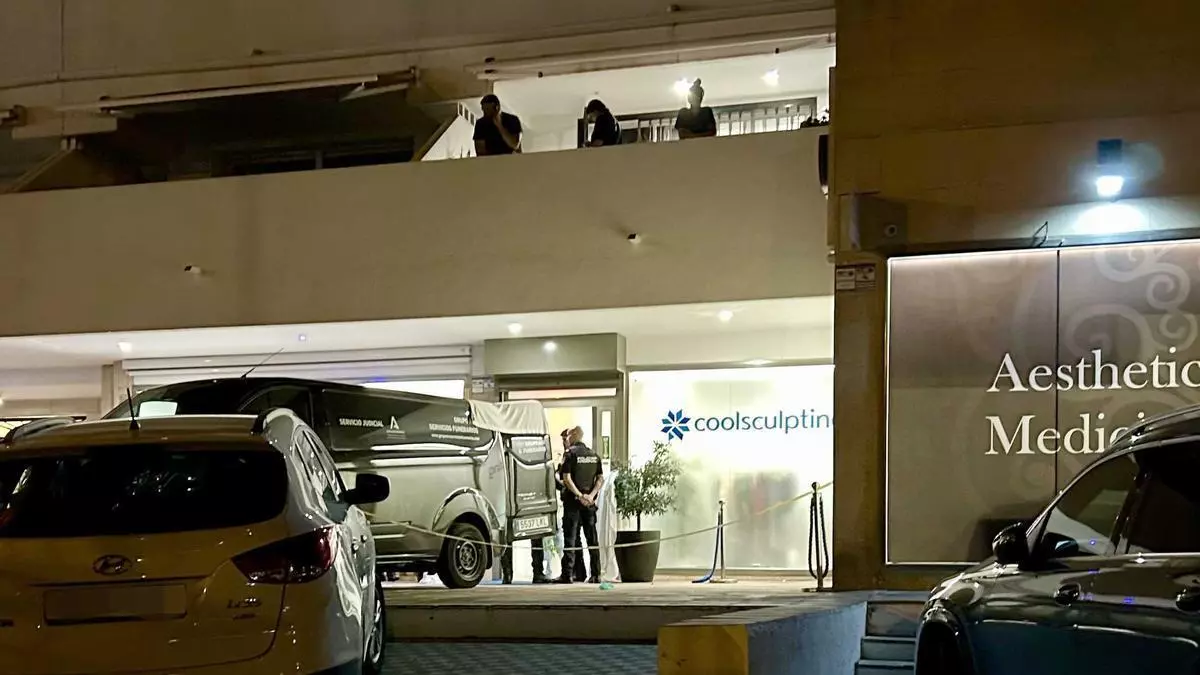 Detenido un joven de 18 años por el asesinato a tiros de un cirujano plástico en Marbella