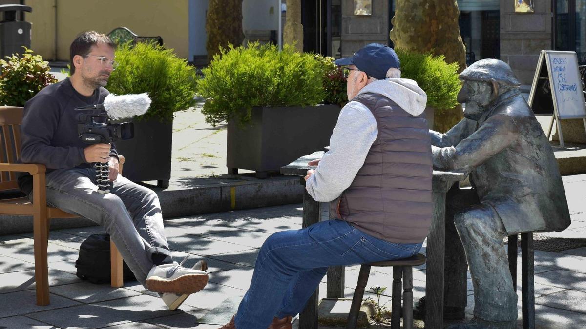 Una de las entrevistas grabadas por el equipo de Calleja en abril.