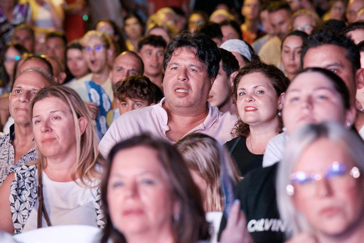 Los vecinos de El Palmar sigue a Alcaraz a través de una pantalla gigante