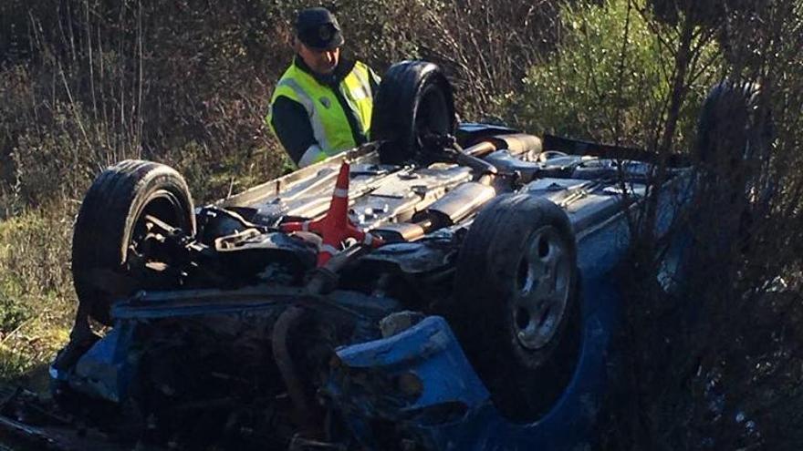 El vehículo accidentado. // FdV