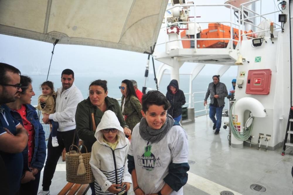 Así es el Rainbow Warrior de Greenpeace