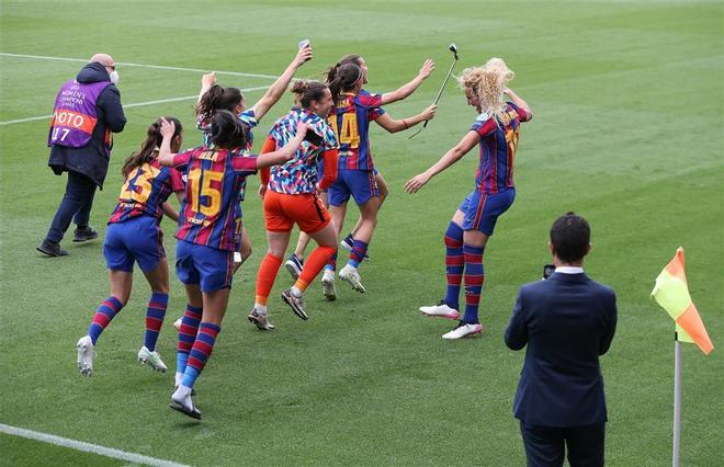 La celebración del FC Barcelona tras meterse en la final de la Champions femenina