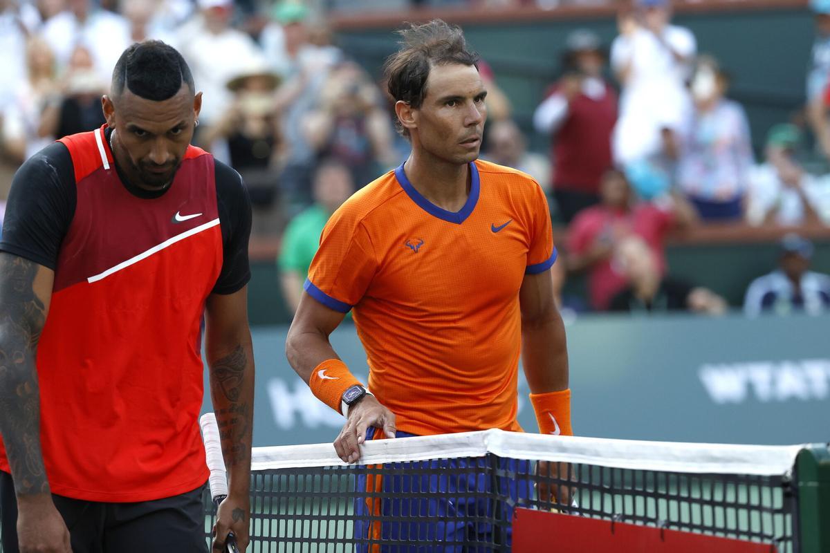 Indian Wells (United States), 18/03/2022.- Rafael Nadal of Spain (R) greets Nick Kyrgios of Australia at the net after their match at the BNP Paribas Open tennis tournament at the Indian Wells Tennis Garden in Indian Wells, California, USA, 17 March 2022. Nadal defeated Kyrgios in two tie-break sets, 7-6 (0), 6-4. (Tenis, Abierto, España, Estados Unidos) EFE/EPA/JOHN G MABANGLO