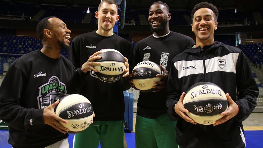 Ryan Boatright, Kyle Wiltjer, Mathias Lessort y Brian Roberts, debutantes en la Copa del Rey, posan para La Opinión en el Media Day.