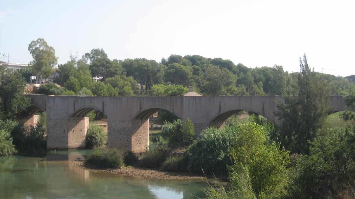 Puente de Santa Quiteria en Almassora sobre río Mijares.