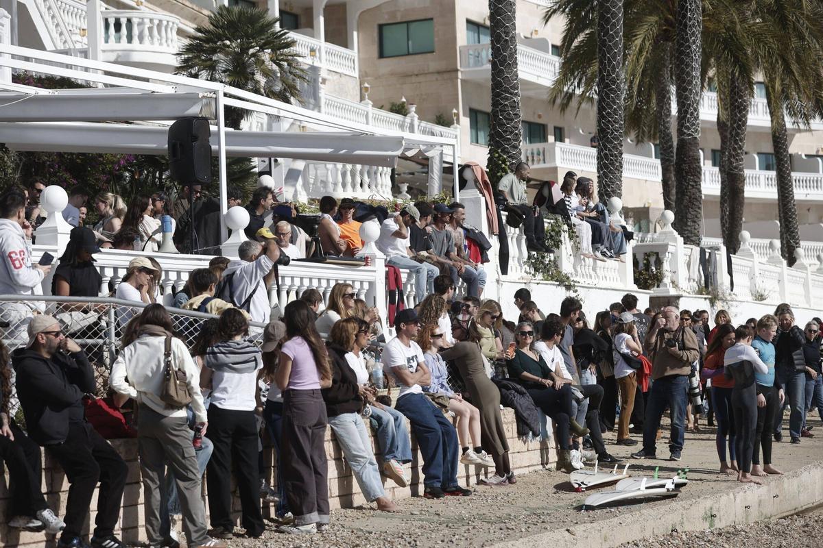 La playa de Cala Millor acogió la cuarta edición del Calama Surf Contest