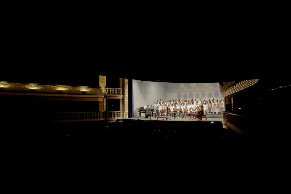 Actuación infantil en el Teatro Principal