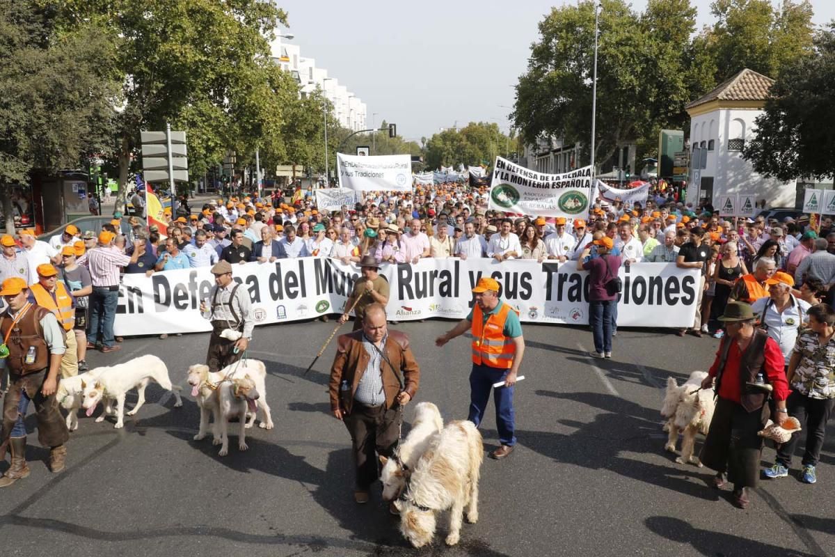 Multitudinaria manifestación en defensa del mundo rural.