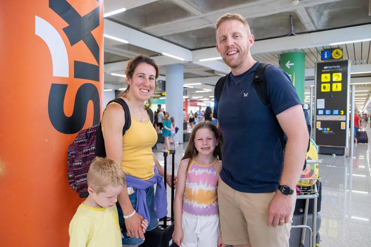 Turistas que aterrizan en Mallorca el 11 de agosto.