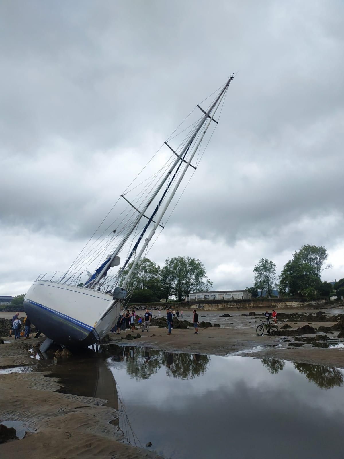 VELERO VARADO (4).jpeg