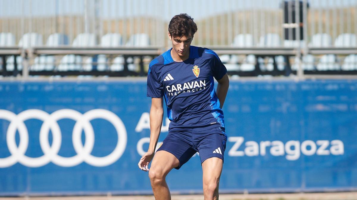 Juan Sebastián, durante un entrenamiento con el Real Zaragoza.