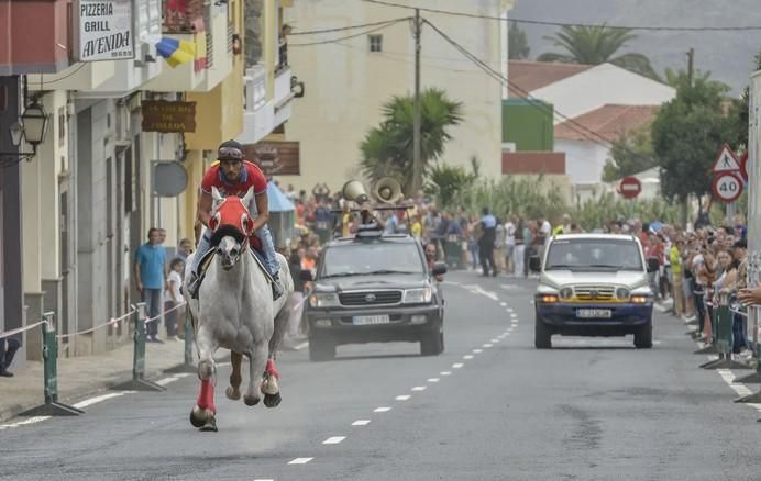 16/09/2017 TEROR. Carrera de caballos en la Avda. del Cabildo en Teror.  FOTO: J.PÉREZ CURBELO