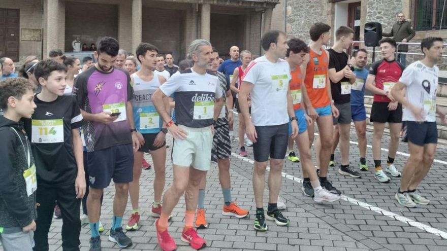 Riosa celebra su carrera en honor a Suárez Laso