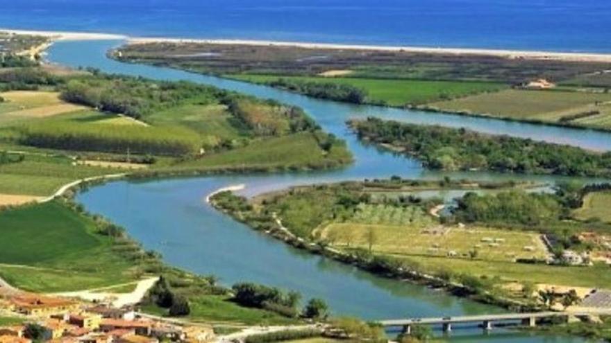 El Fluvià al seu pas per Sant Pere Pescador.