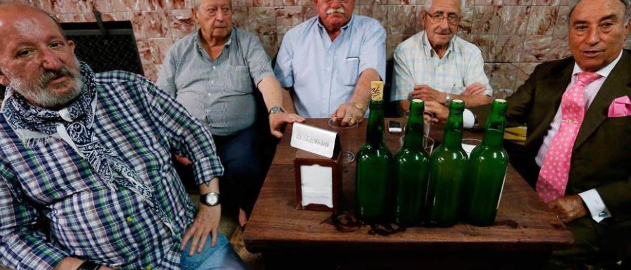 Berto Artime, Juan Álvarez, Francisco Guillén, Hilario Fernández y Enrique García.