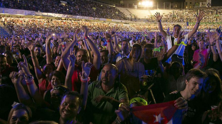 Público en un concierto en el Heliodoro Rodríguez López.