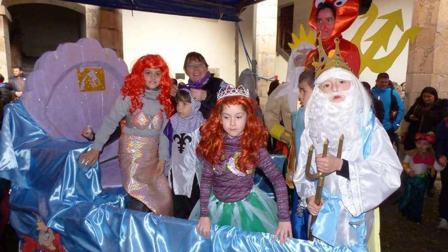 Participantes en el Carnaval infantil de Cangas del Narcea del año pasado.