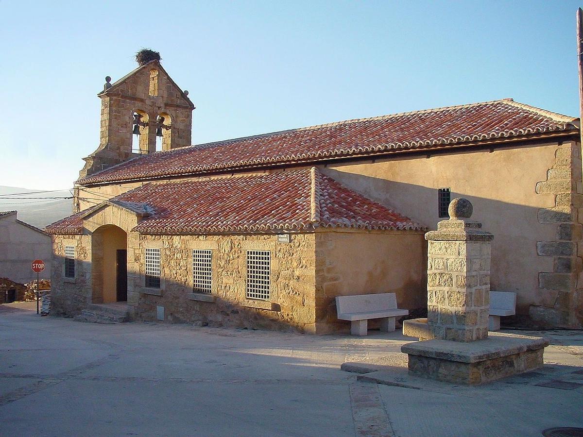 Iglesia de Santa Ana, Madarcos, pueblo más pequeño de Madrid