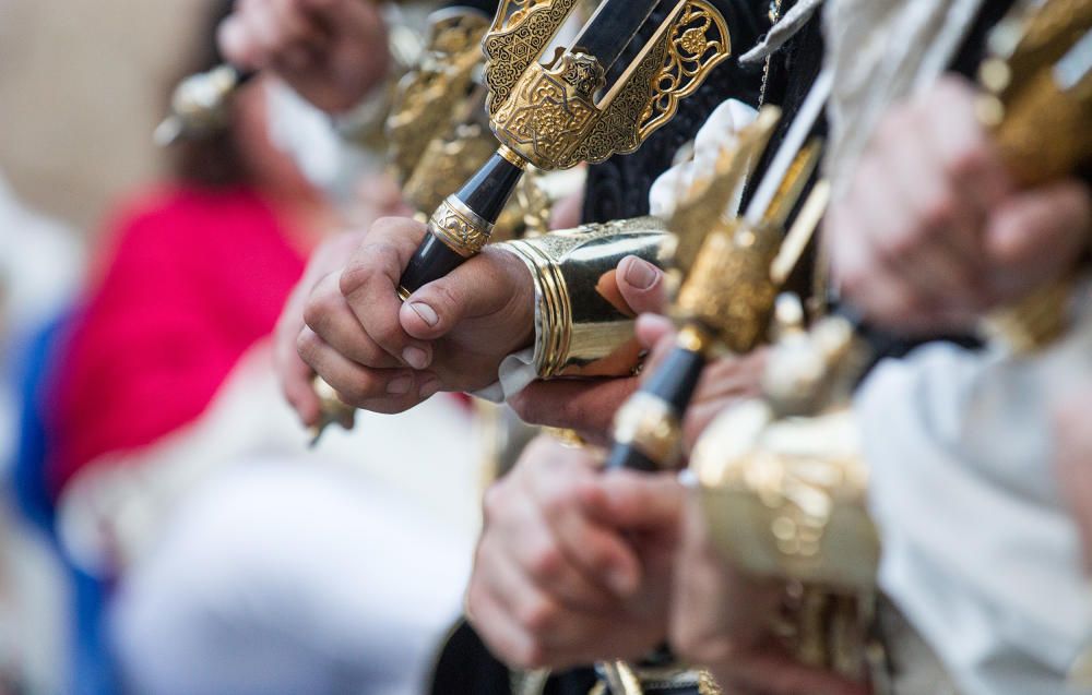 Agost vivió la segunda jornada grande de los Moros y Cristianos con la Entrada del bando musulmán.