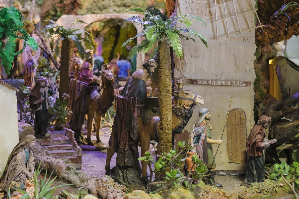 Los Reyes Magos en su camino a visitar al Niño Jesús en el belén de Guanarteme.