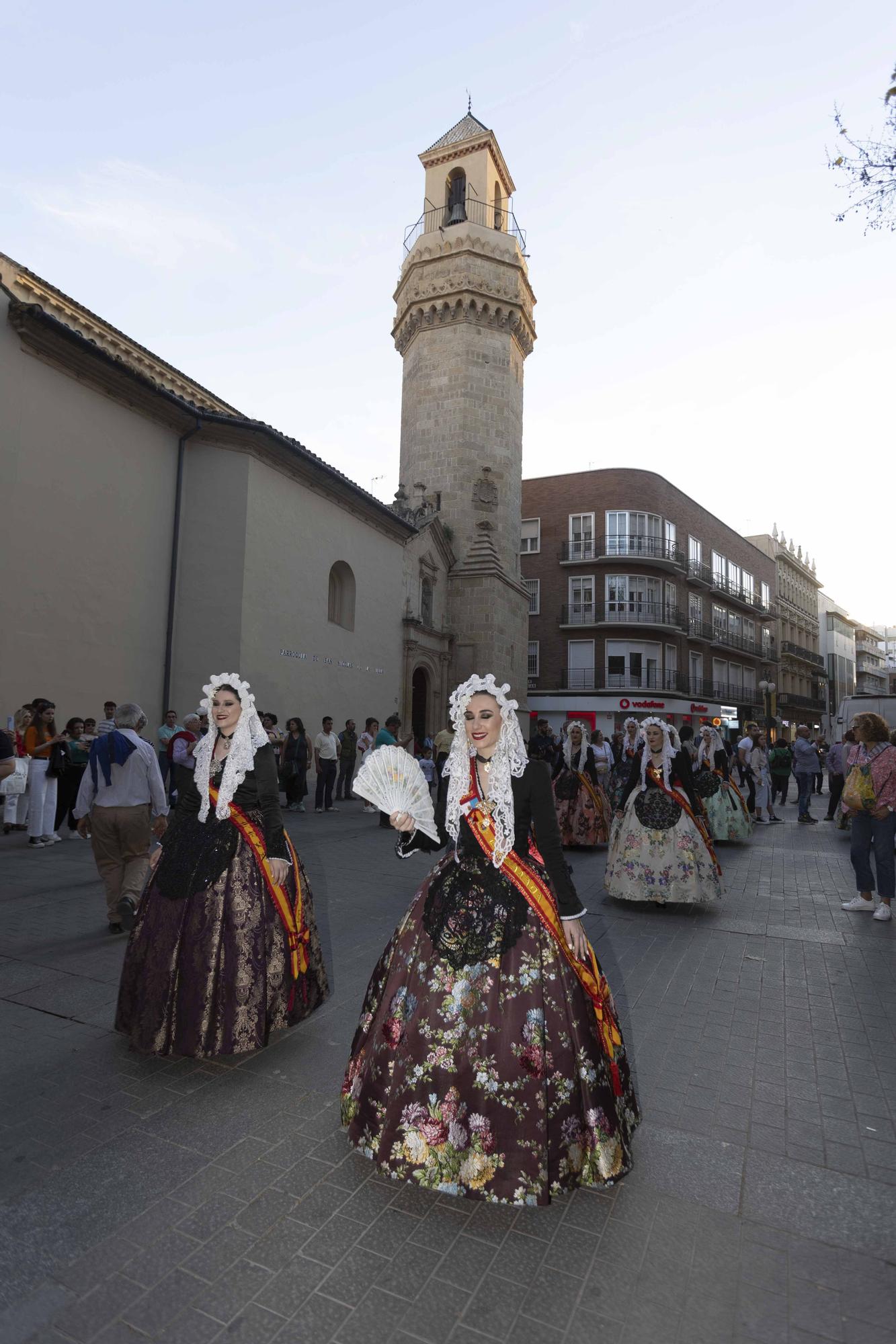 Pasacalles de las bellezas  y cremà Hogueras de Sant Joan en Córdoba