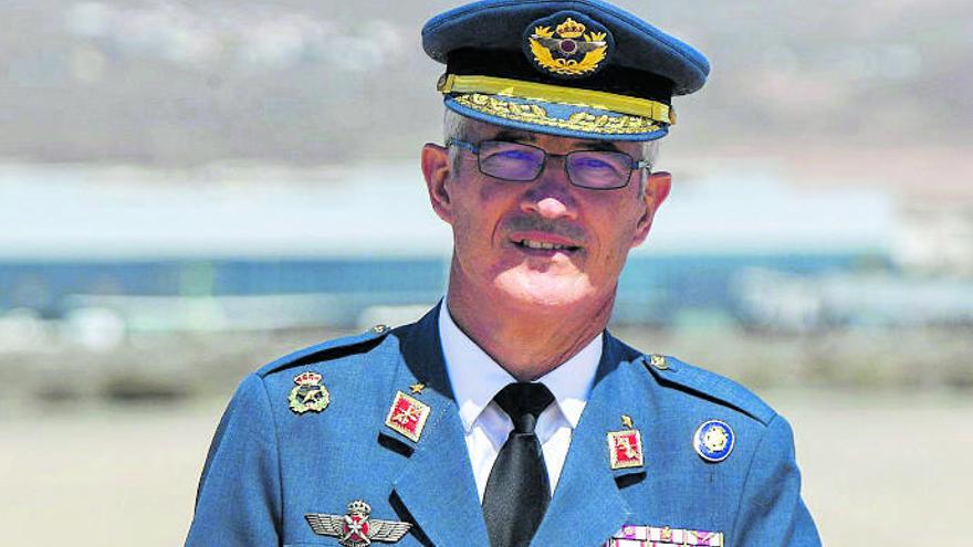 El geeral de división, Juan Pablo Sánchez de Lara, ayer en la Base Aérea de Gando (Telde).