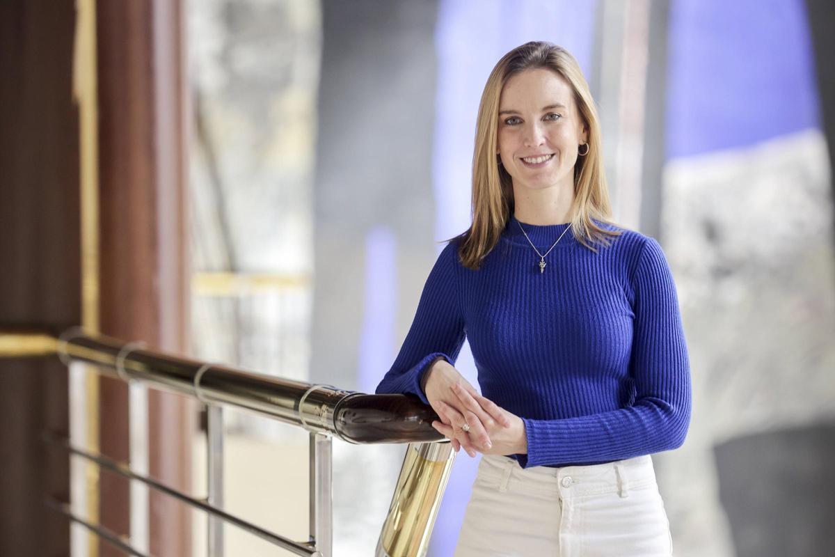 La directora de orquesta Isabel Rubio, en el Auditorio de Oviedo.