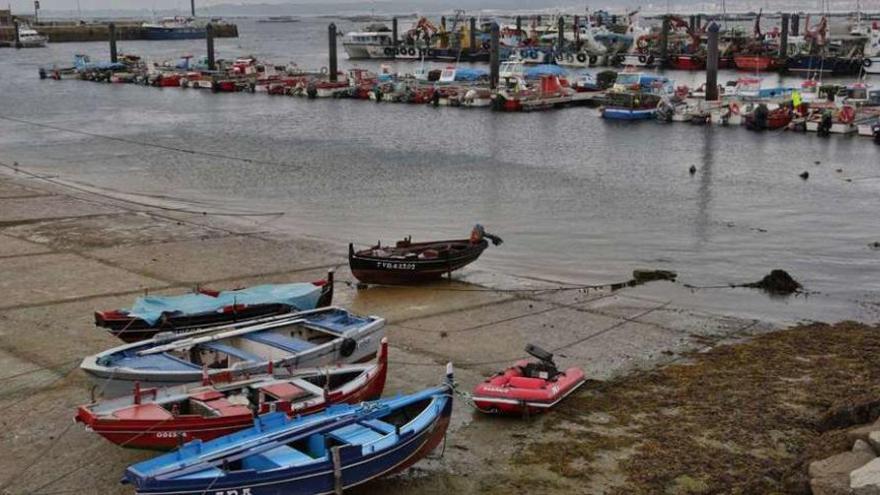 Muelle de O Corgo donde se localizó la embarcación sustraída. // Muñiz