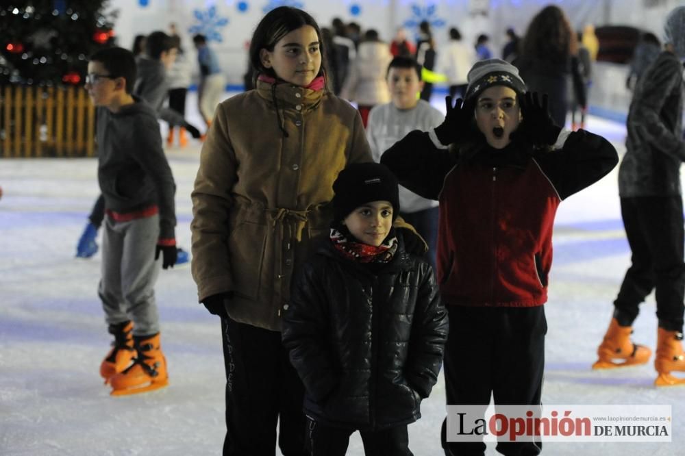 ¡Ya es Navidad en Murcia! Con pista de hielo inclu