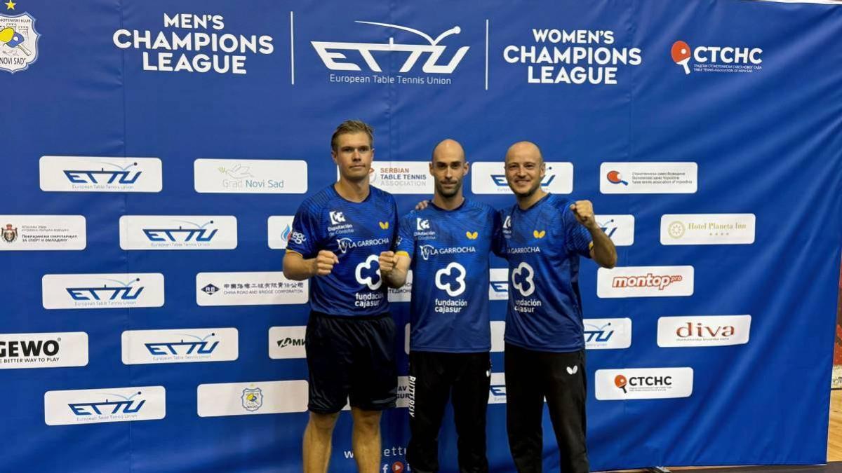 Soderlund, Calvo y Machado, en el partido de ida de la eliminatoria ante el Marcozzi.