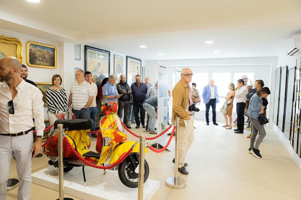 El Museu del Bou embelesa a veterinarios expertos en materia taurina