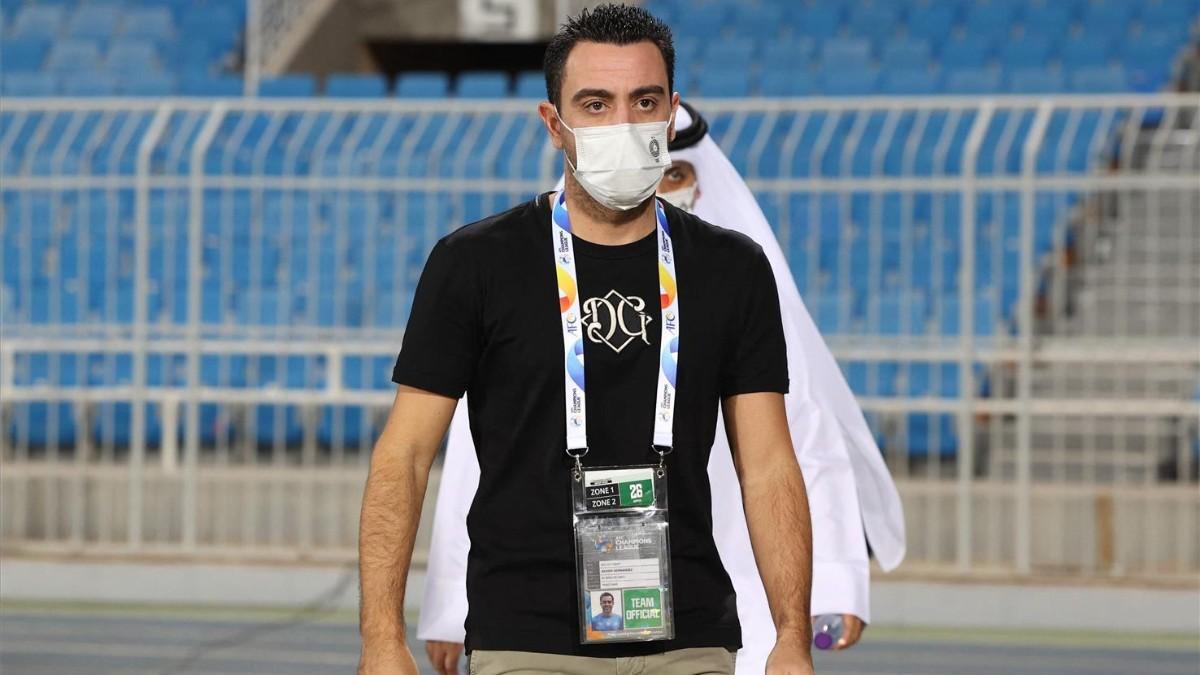 Xavi, antes de un partido con el Al Saad