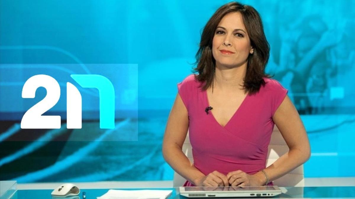 Mara Torres en el plató de 'La 2 Noticias'