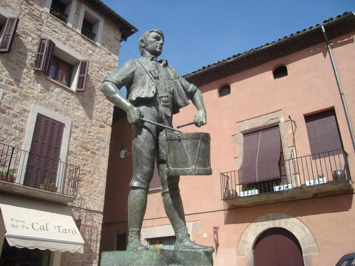 Estatua del 'Timbaler del Bruc' en Santpedor