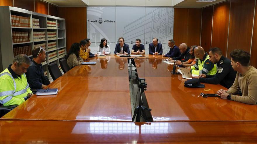 Imagen de la reunión de seguridad, ayer en el Consell. | C.I.E.