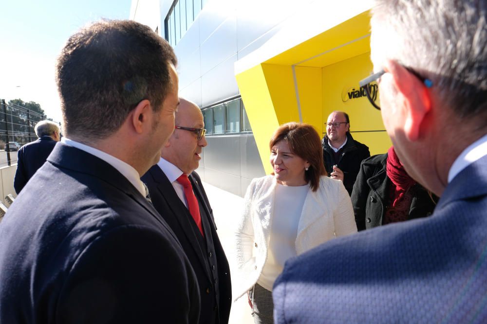 Ximo Puig inaugura la nueva fábrica de aluminio de Vialco en Villena