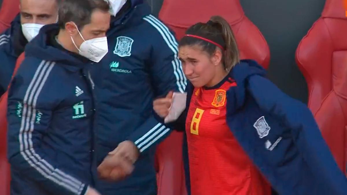 Mariona se retiró del terreno de juego con lágrimas en los ojos