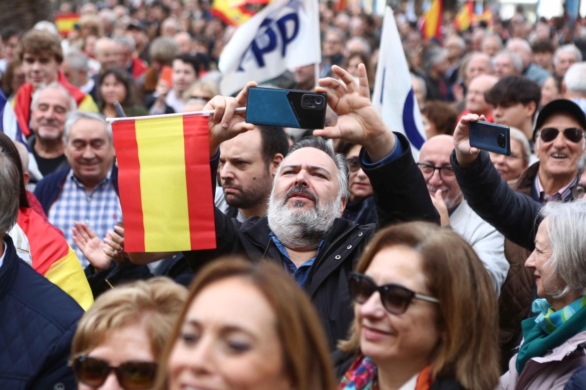 Miles de personas protestan en A Coruña contra la amnistía