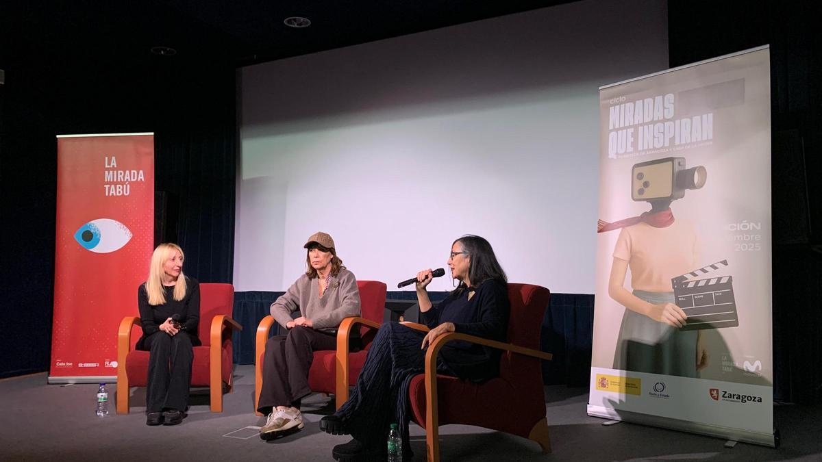 Vicky Calavia, Mabel Lozano y Chelo Loureiro en la Filmoteca de Zaragoza.