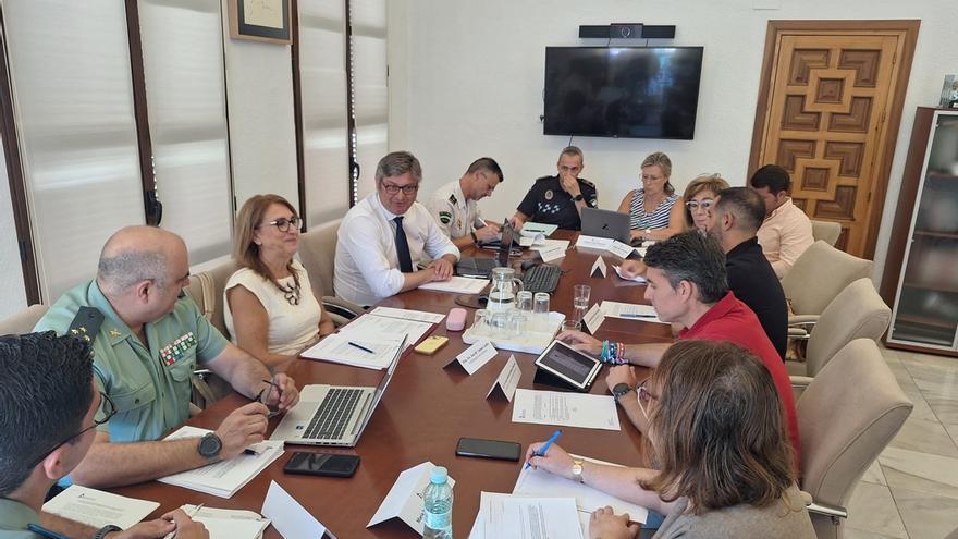 Puente Genil reforzará la coordinación policial para garantizar la seguridad en la Feria Real