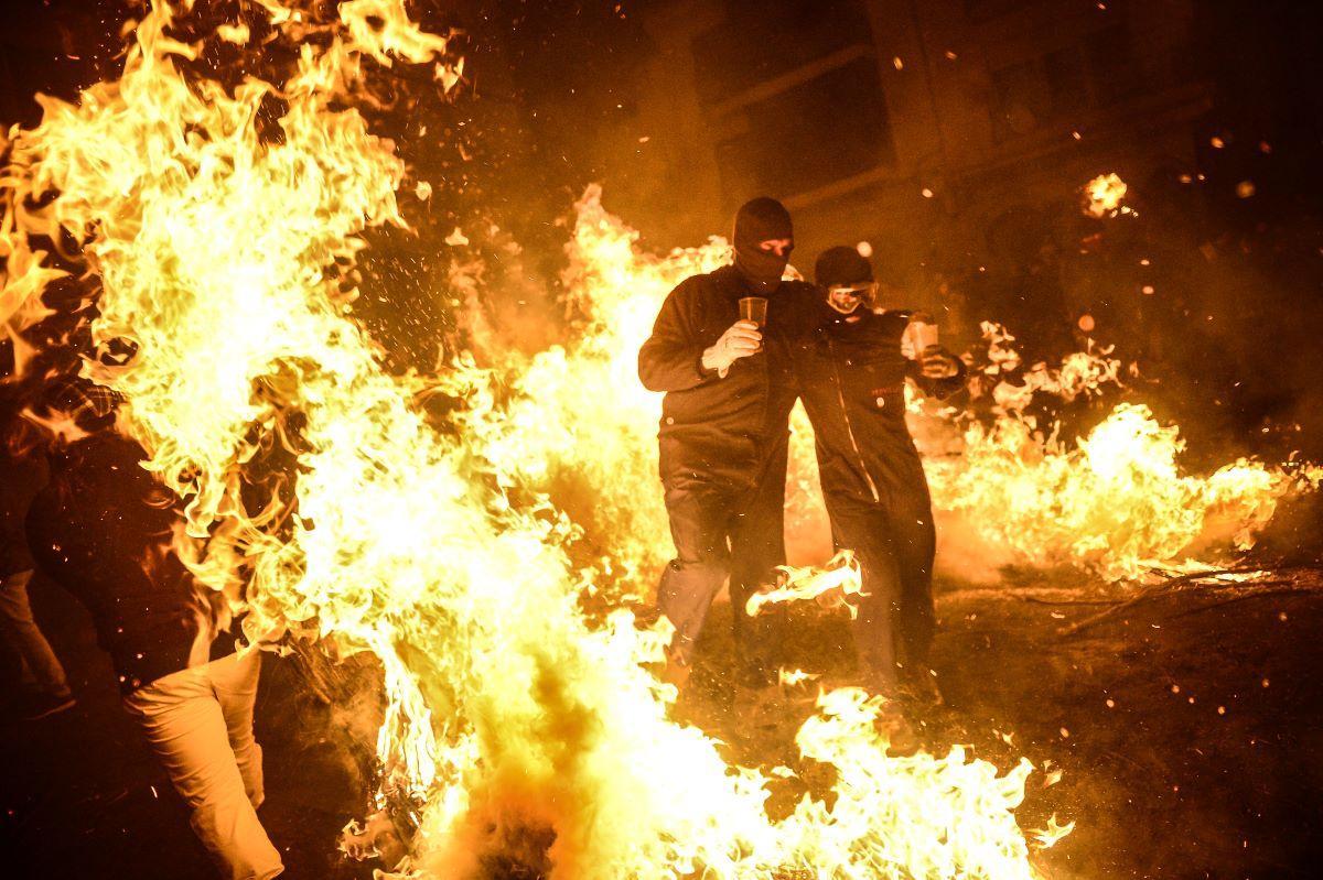 La provincia de Cáceres celebra el 'Día de la Pura' bajo el fuego