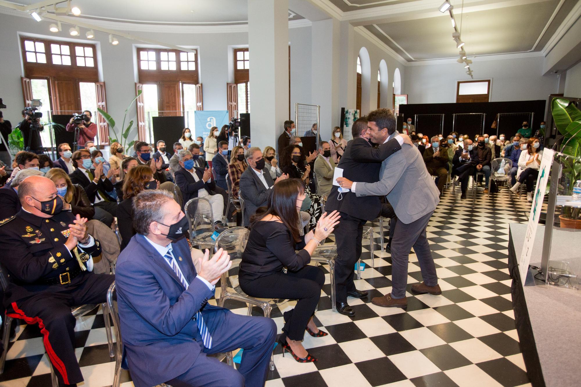 Exposición "Miguel Hernández. A plena luz" en la Diputación de Alicante